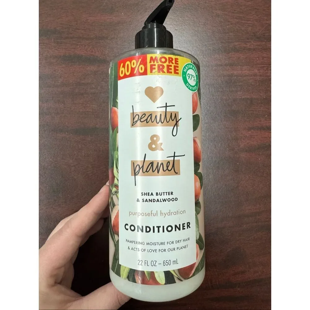 Love Beauty & Planet Shea Butter & Sandalwood Purposeful Hydration Conditioner